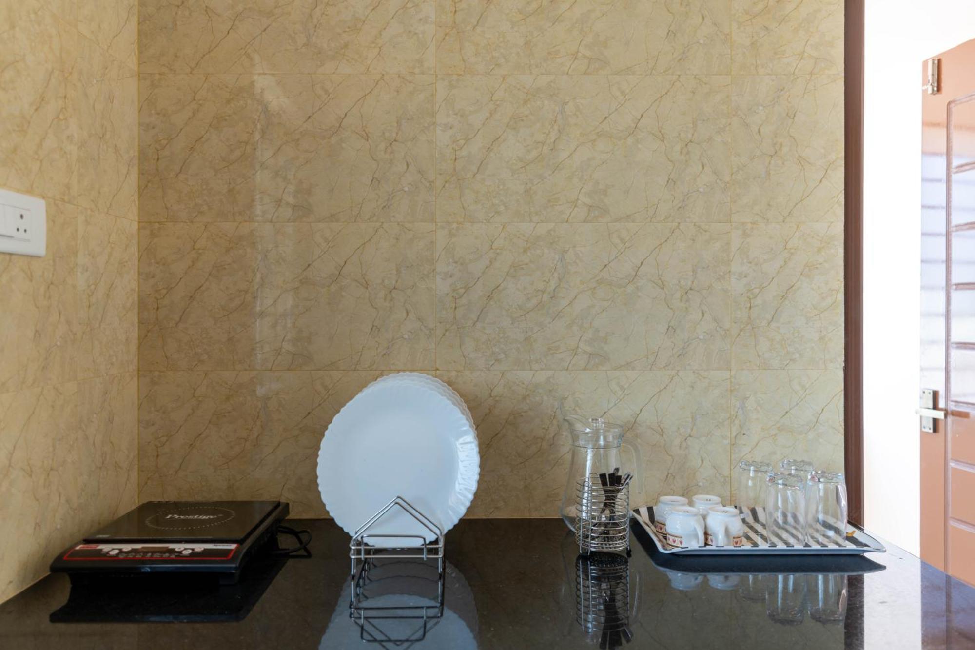 Aishwaryam Service Apartment Chennai Luaran gambar