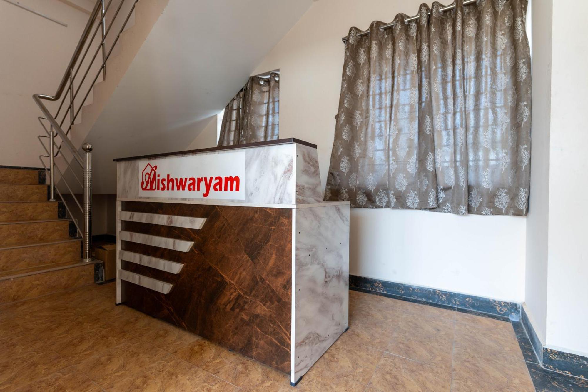 Aishwaryam Service Apartment Chennai Luaran gambar