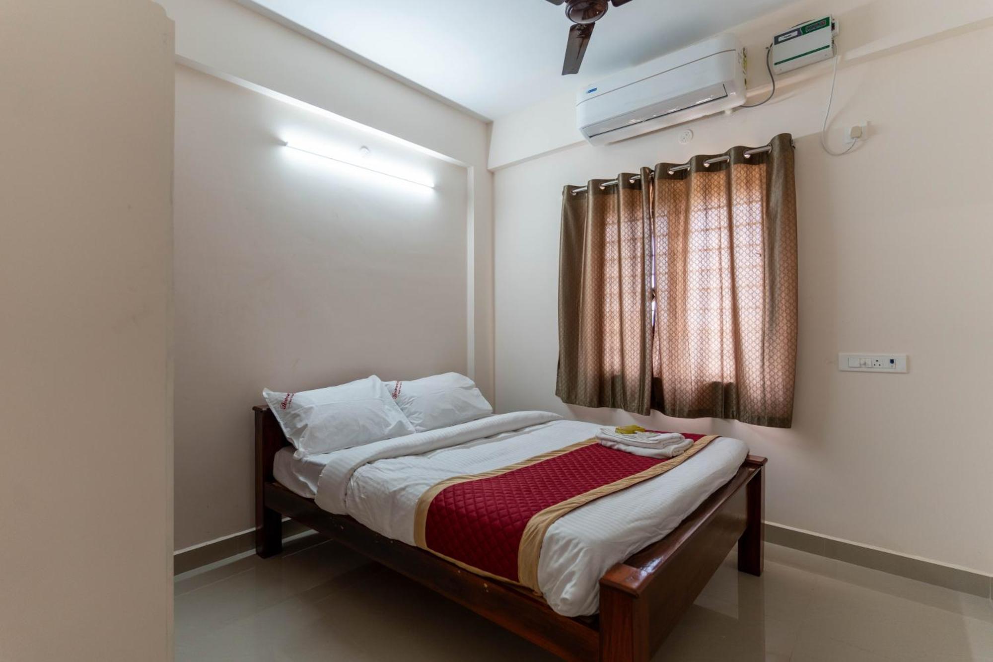 Aishwaryam Service Apartment Chennai Luaran gambar