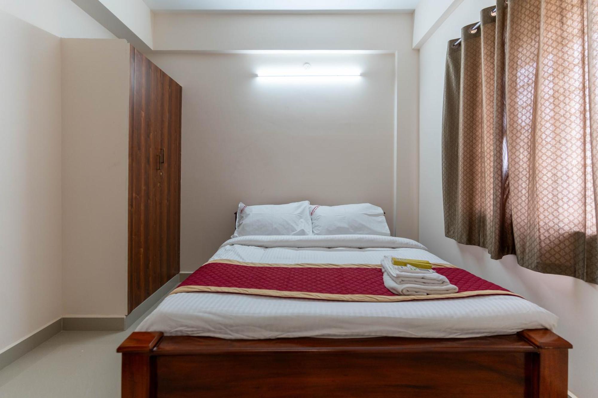 Aishwaryam Service Apartment Chennai Luaran gambar