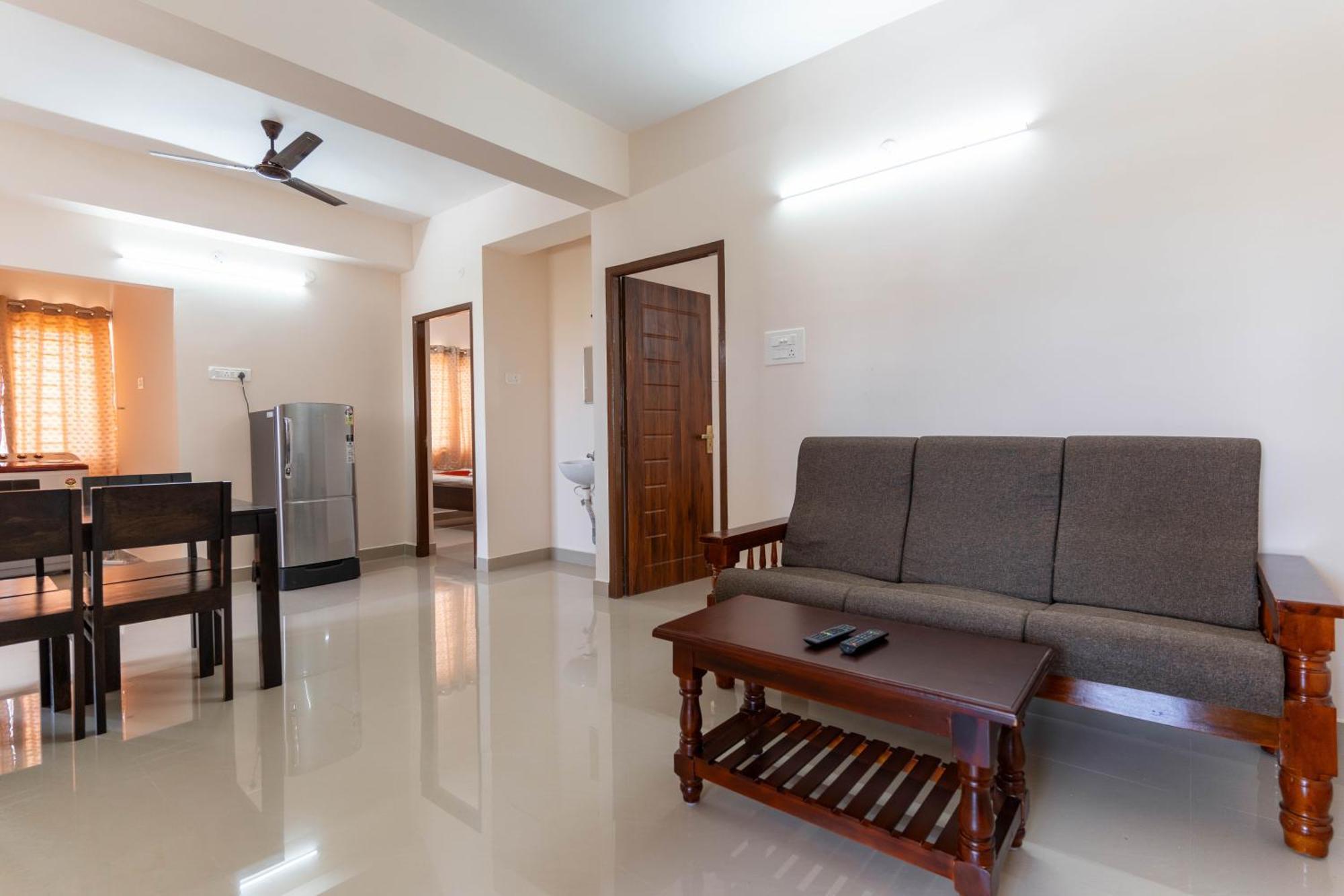 Aishwaryam Service Apartment Chennai Luaran gambar