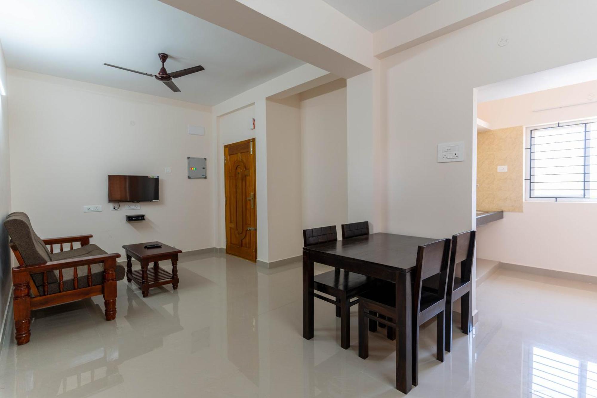 Aishwaryam Service Apartment Chennai Luaran gambar