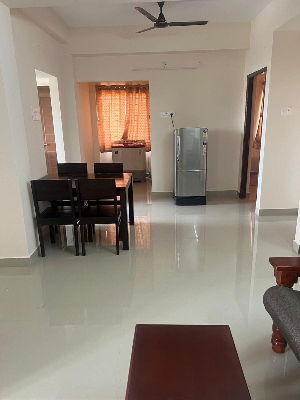 Aishwaryam Service Apartment Chennai Luaran gambar